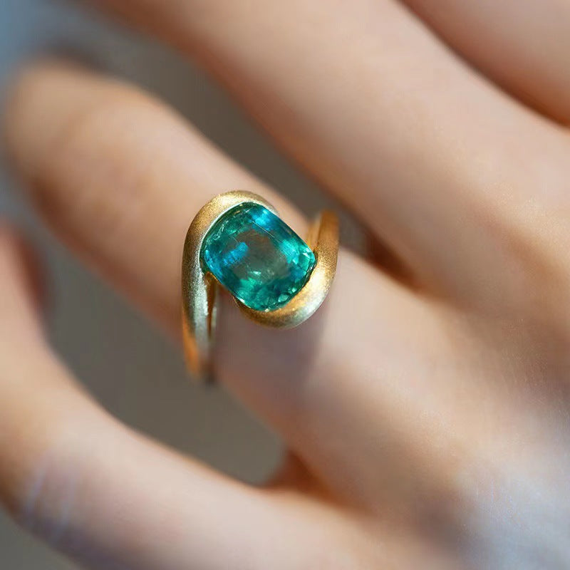 Elegant Emerald Ring