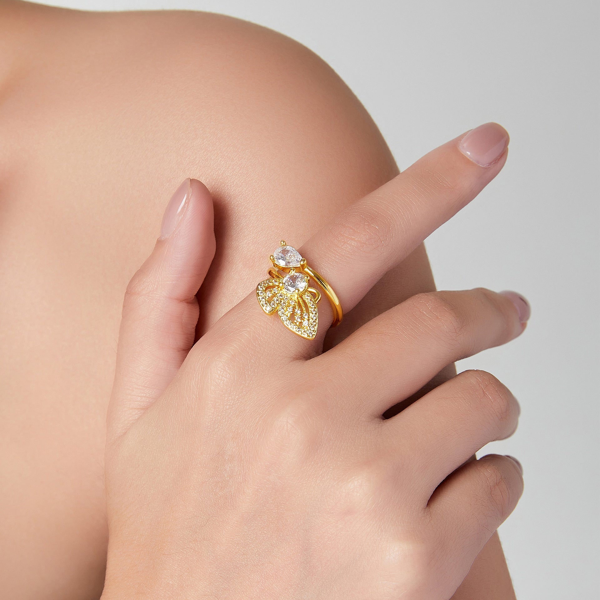 Elegant Gold Crystal Ring