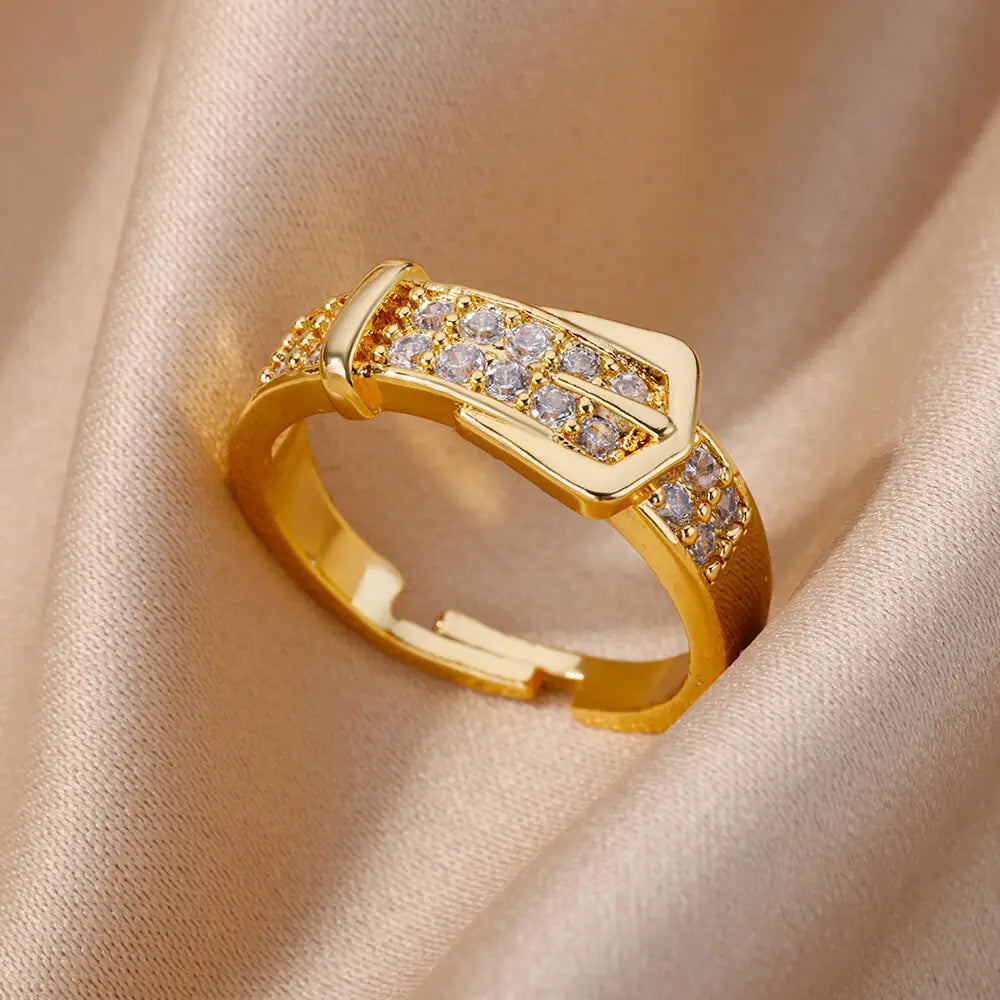 Elegant Gold Crystal Ring