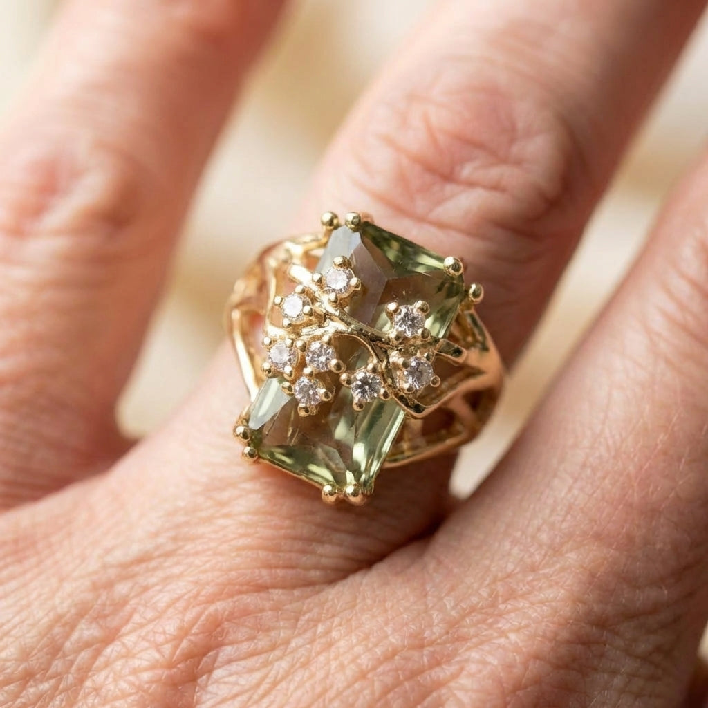 Elegant Green Zircon Ring