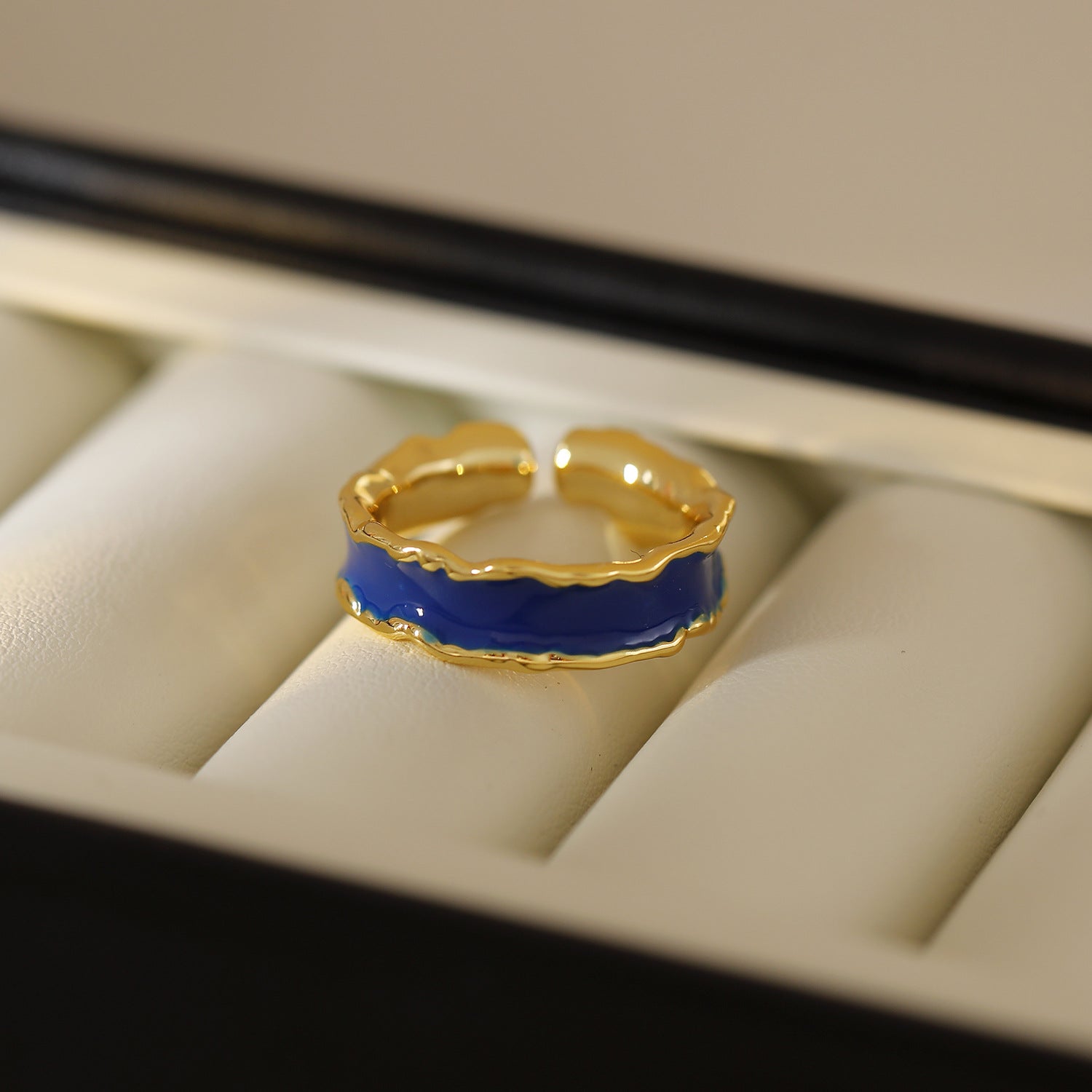 Elegant Lapis Lazuli Ring
