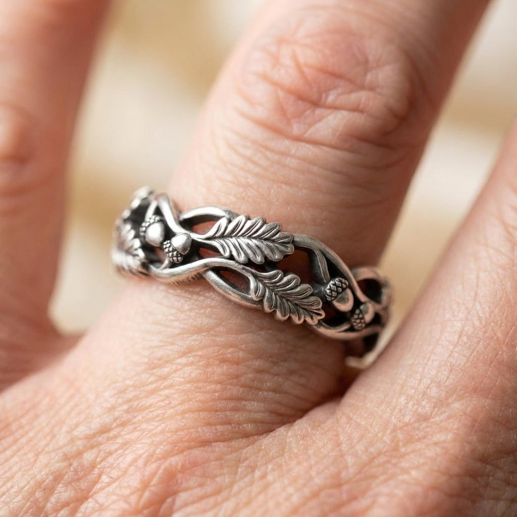 Elegant Leaf Twist Ring
