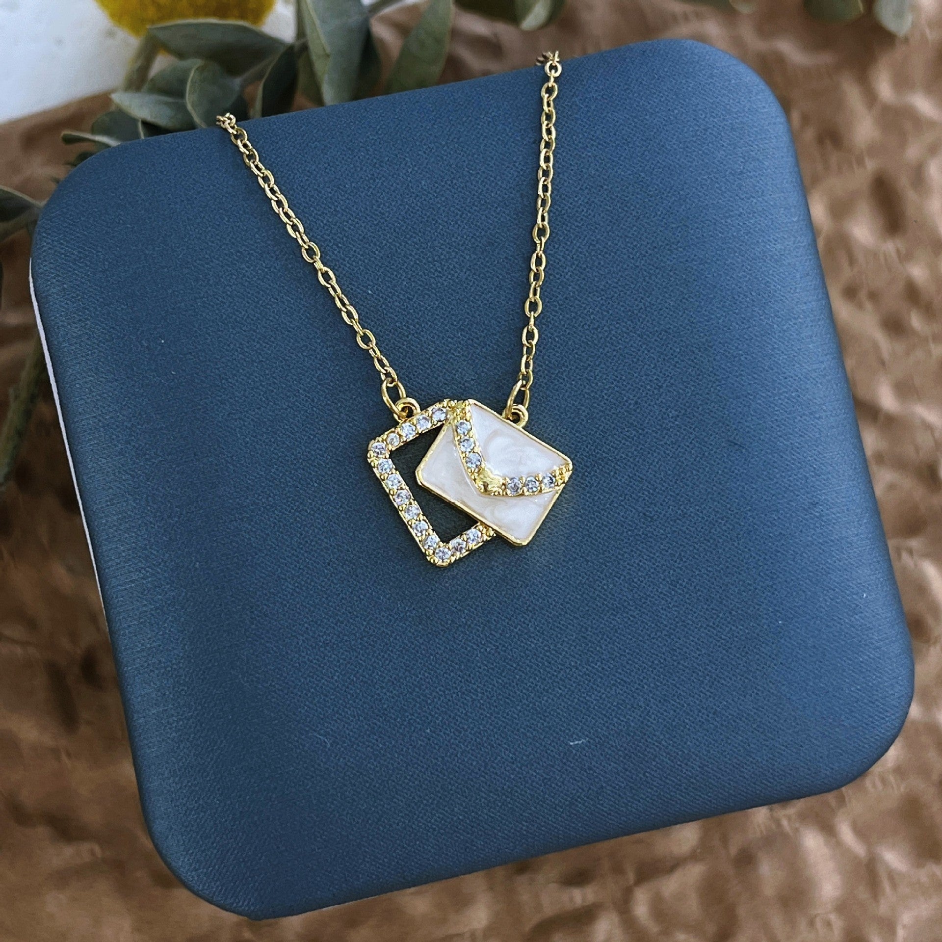 Elegant Mother Of Pearl Necklace
