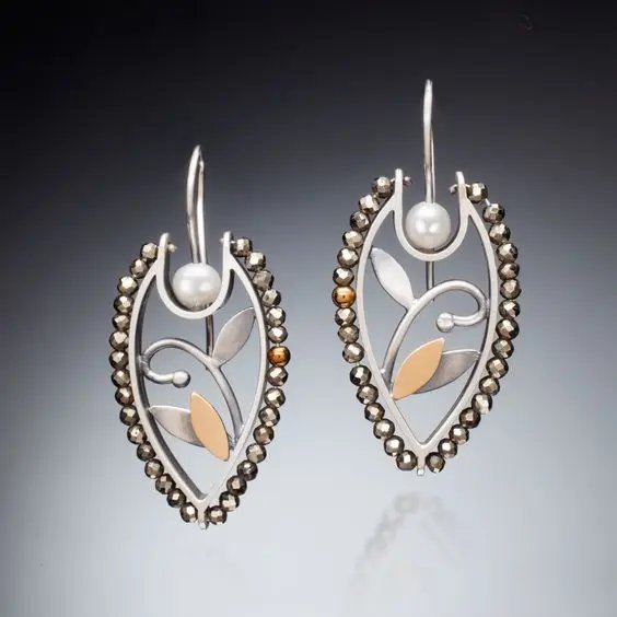 Elegant Pearl Flower Earrings