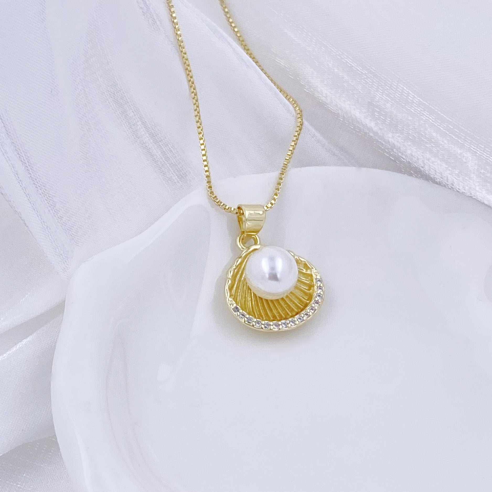 Elegant Pearl Necklace