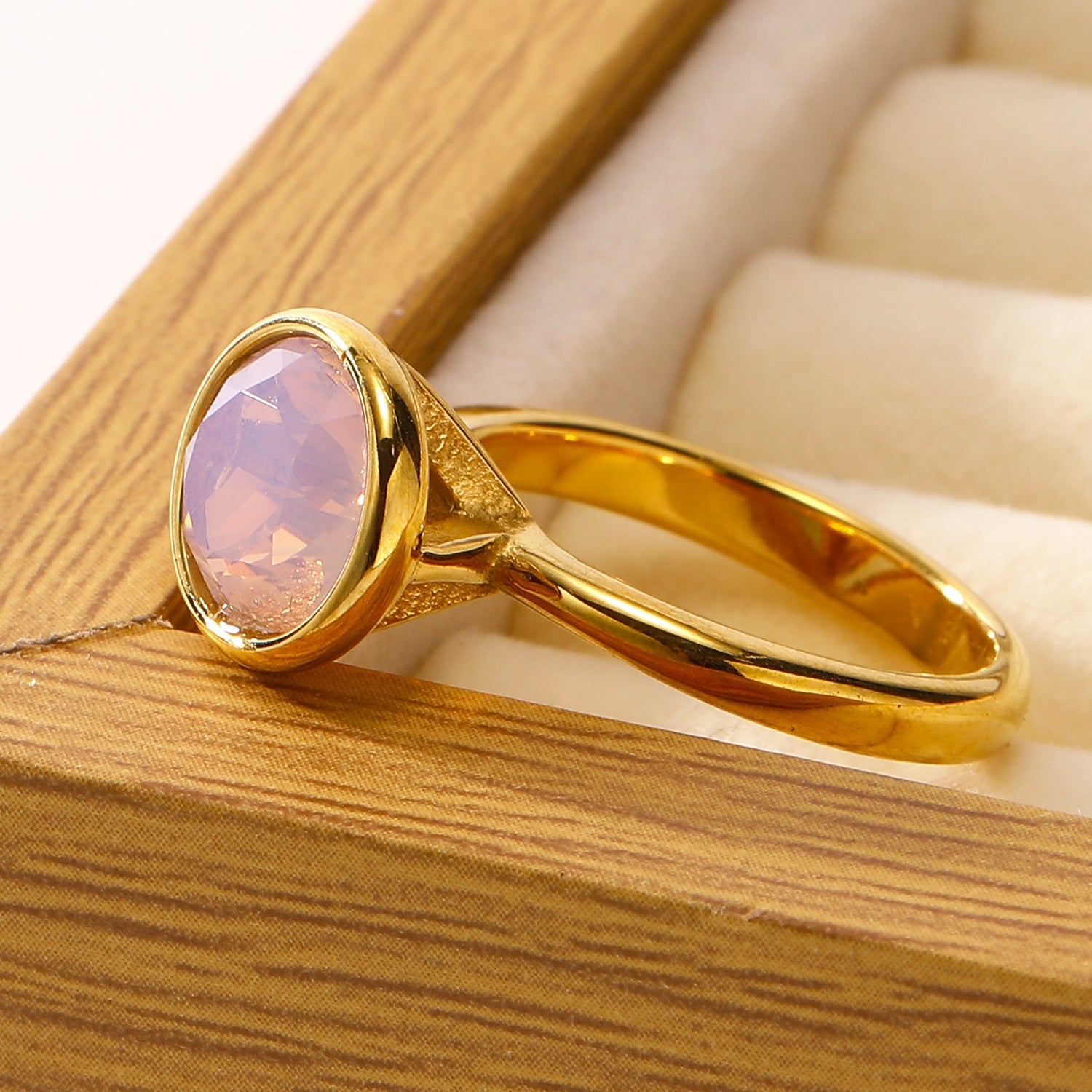 Elegant Rose Quartz Ring