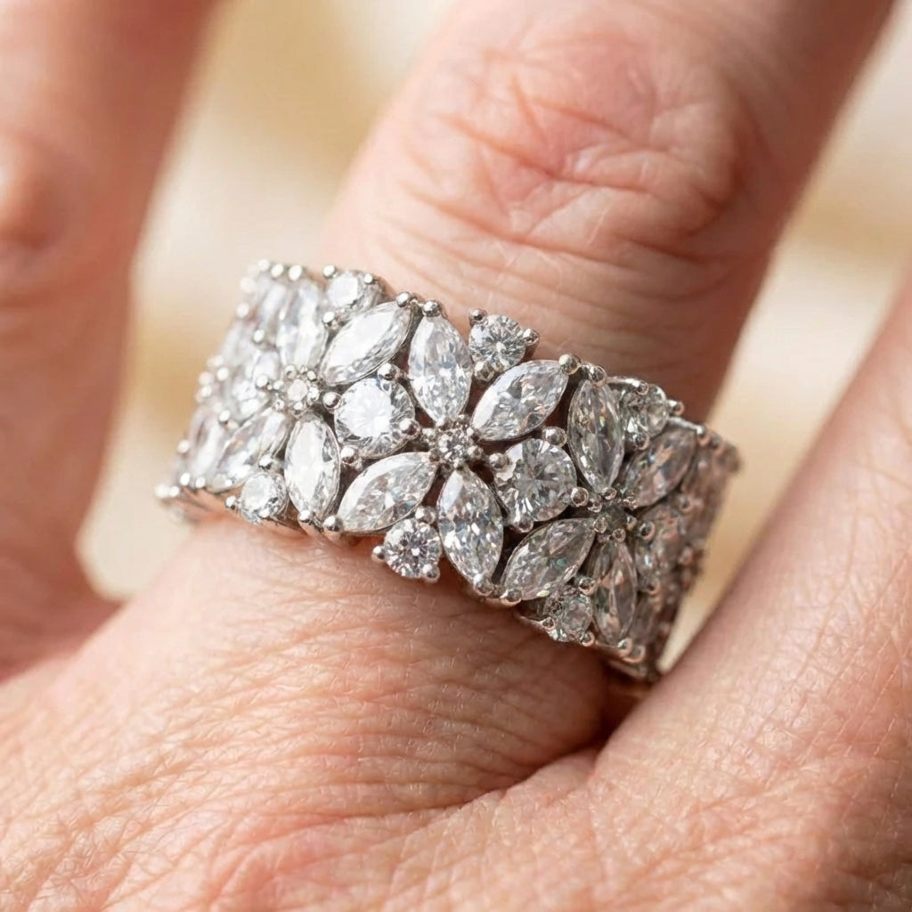 Elegant Crystal Flower Ring