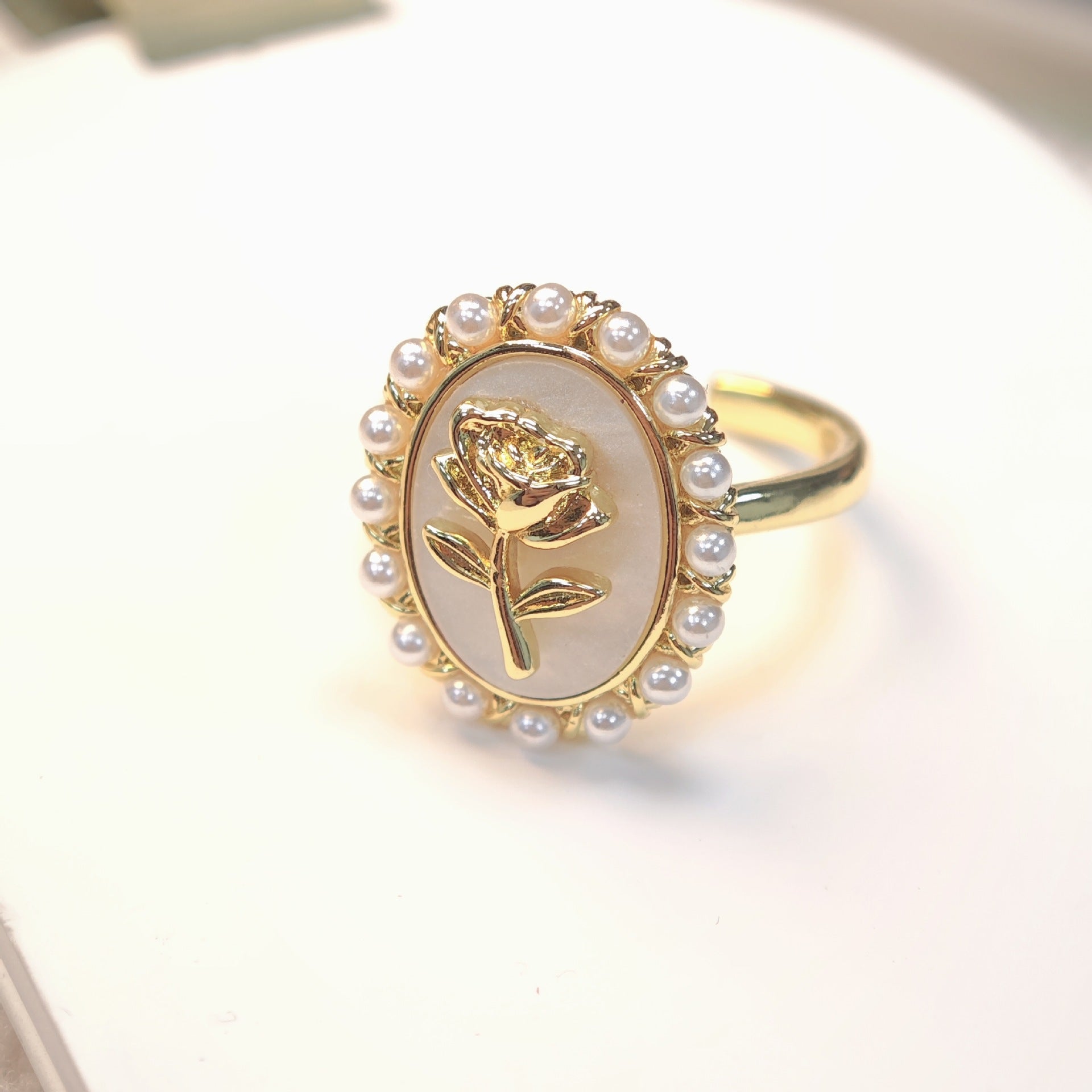 Romantic Pearl Rose Ring