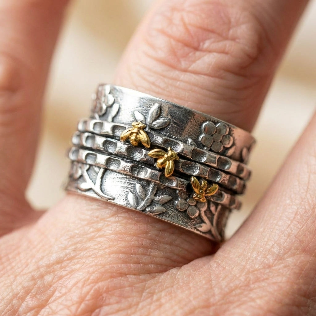 Vintage Daisy Bee Ring