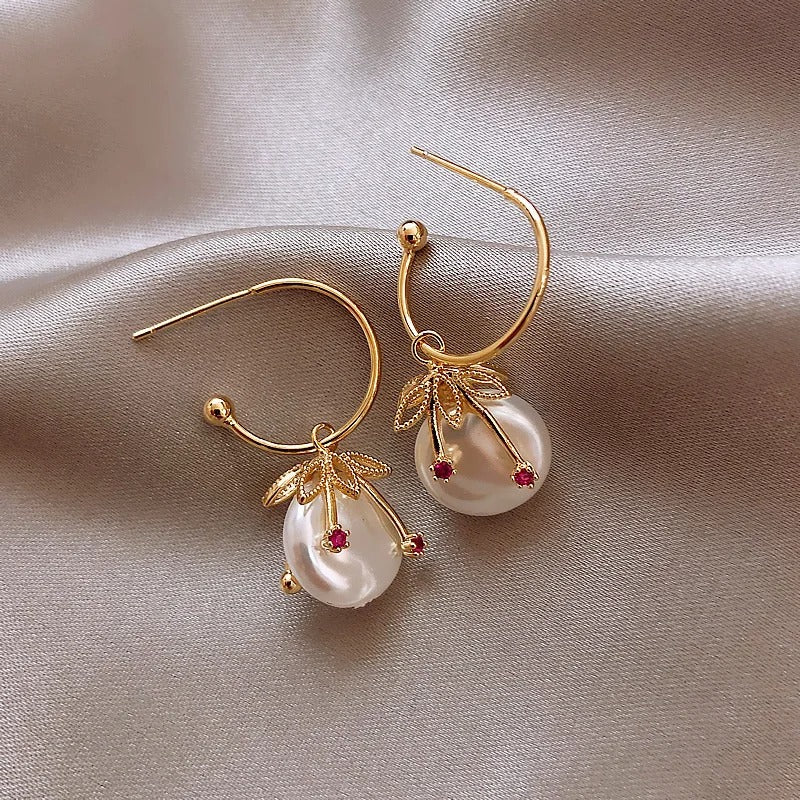 Vintage Gold & Pearl Cherry