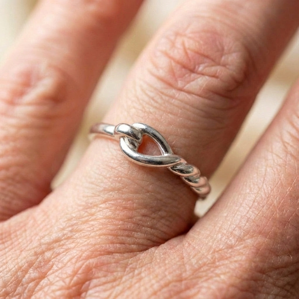 Vintage Knot Heart Ring
