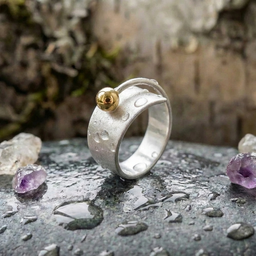 A Vintage Open Gold Bead Silver Ring