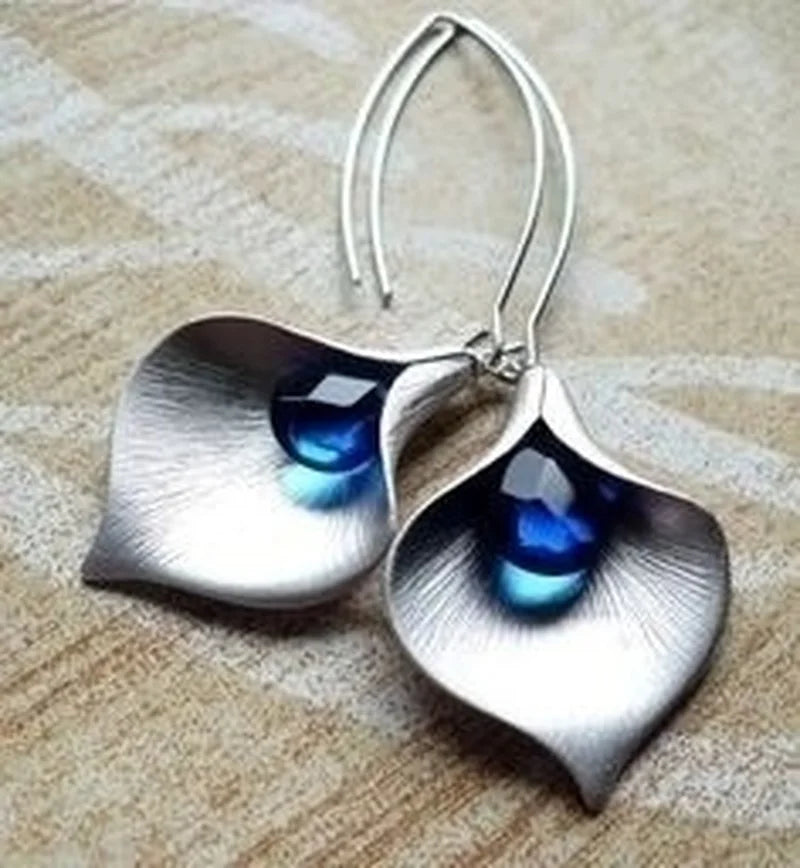 Vintage Silver & Sapphire Petal